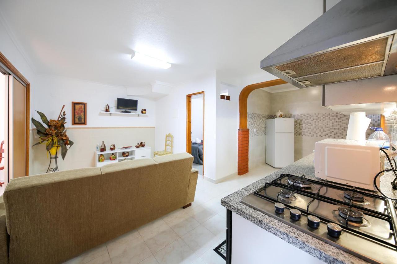 Casa Da Tia Laura Apartment *